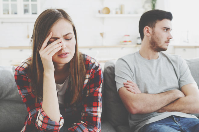 血液型【彼氏をダメにする行動】あるある　AB型は心を開かず、彼が浮気に走ってしまう！