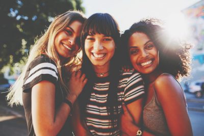 【手相占い】人気者になりやすい手相ベスト3