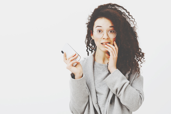 血液型【恥ずかしいこと】あるある　A型はメールやLINEの誤字脱字に赤面！