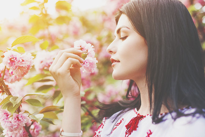 【無料占い】新しい出会いはある？　季節と共に舞い込む恋の予兆