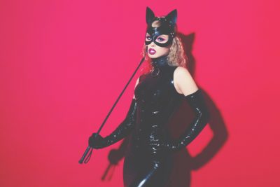 星座グループ別【SM女王様タイプ】風の星座は言葉責め女王様!?