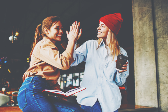 【心理テスト】役所の隣に立っている建物はどれ？　答えでわかる人を信用するポイント