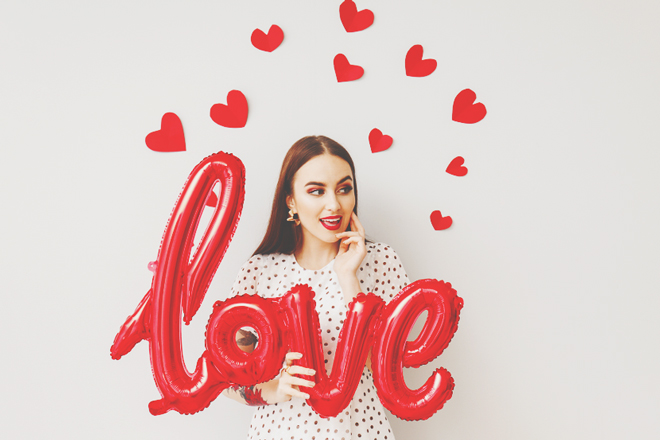 12星座【恋に浮かれる】ランキング　山羊座は恋をすると中学生のようにお花畑状態に！