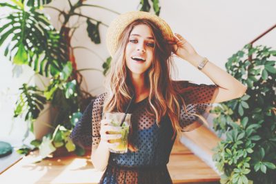 【心理テスト】ドリンク置き場でわかる、あなたの心のよりどころ