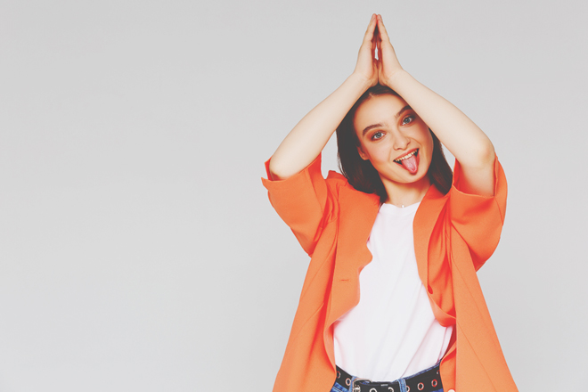 【心理テスト】店内全品セール中、何の店？　答えでわかるあなたがだまされやすい相手