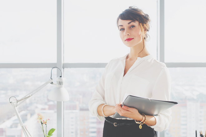 12星座【秘書適性】ランキング　天秤座は上司と1対1の関係性を築く名人！