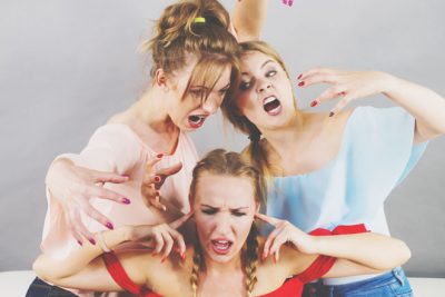 星座グループ別【嫉妬する相手】水の星座はステキな恋人がいる人！