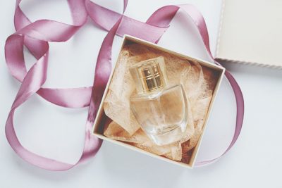 【心理テスト】恋人から贈られた香水でわかるモテ魅力