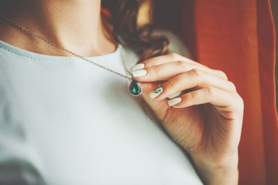 【12月のカラータロット占い】ラッキーカラーは「緑色」！