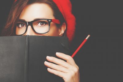 【心理テスト】ブックカバーで隠したものは？　答えでわかる、あなたの悪い一面