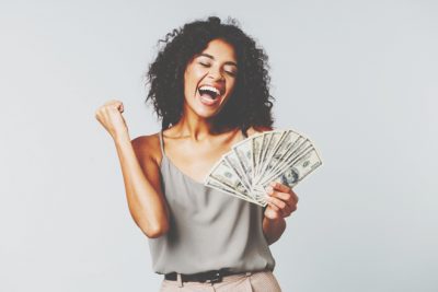 12星座別【2021年の金運】魚座の金運は流動的、流れに乗ったほうが運気アップ！