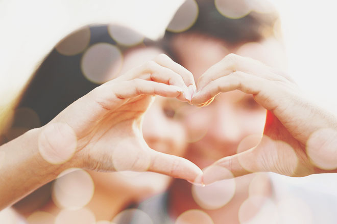 【無料占い】その恋、本物？　あなたの恋が「運命の恋」なのか占いで見極めます！