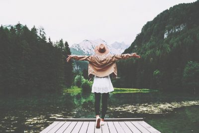 【5月の開運方位】吉方位は「西」、水辺をウォーキングして開運しよう！