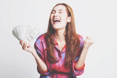 【手相占い】知能線の向きでわかるお金持ちになる可能性