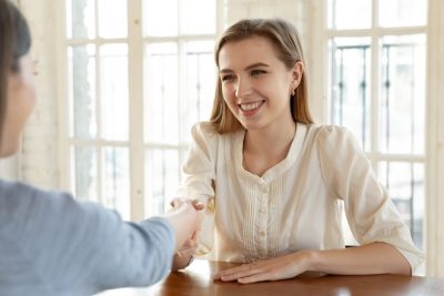 【てんびん座の仕事運】社交的なコンサルタイプ…隠れた才能、適職、対人運