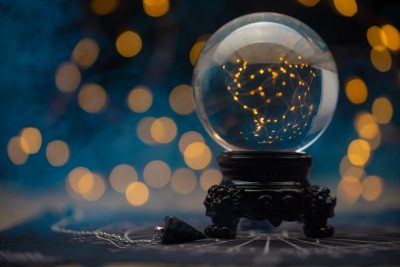 世界占いの日（9月9日）の由来を解説＆予言にまつわる無料占いまとめ