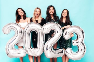 LUAが占う【2023年の恋愛運】蟹座は仲間とのつながりの先に恋のご縁が