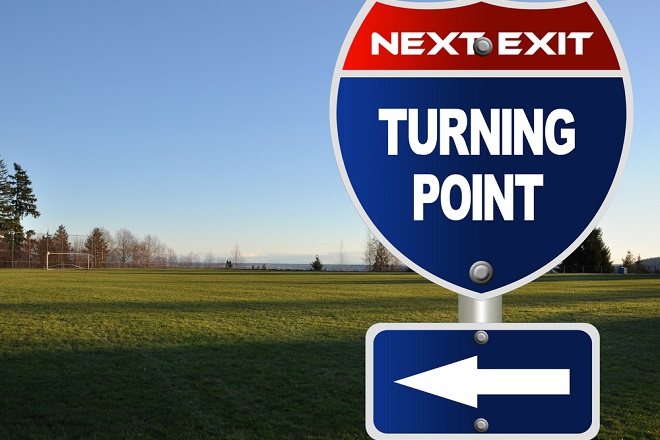 名前と生年月日で占う、話題の「鳳凰数術」…人気芸人の転機の年齢までズバリ