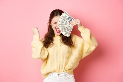 転機を境に月給が3ケタ万円に！　チャンスの時期を「属性開抛」で占う