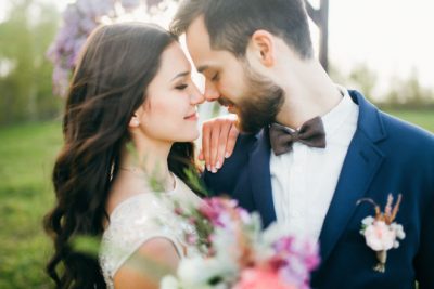 【無料占い】突占で話題の星ひとみが占う、あなたとの結婚を意識している異性