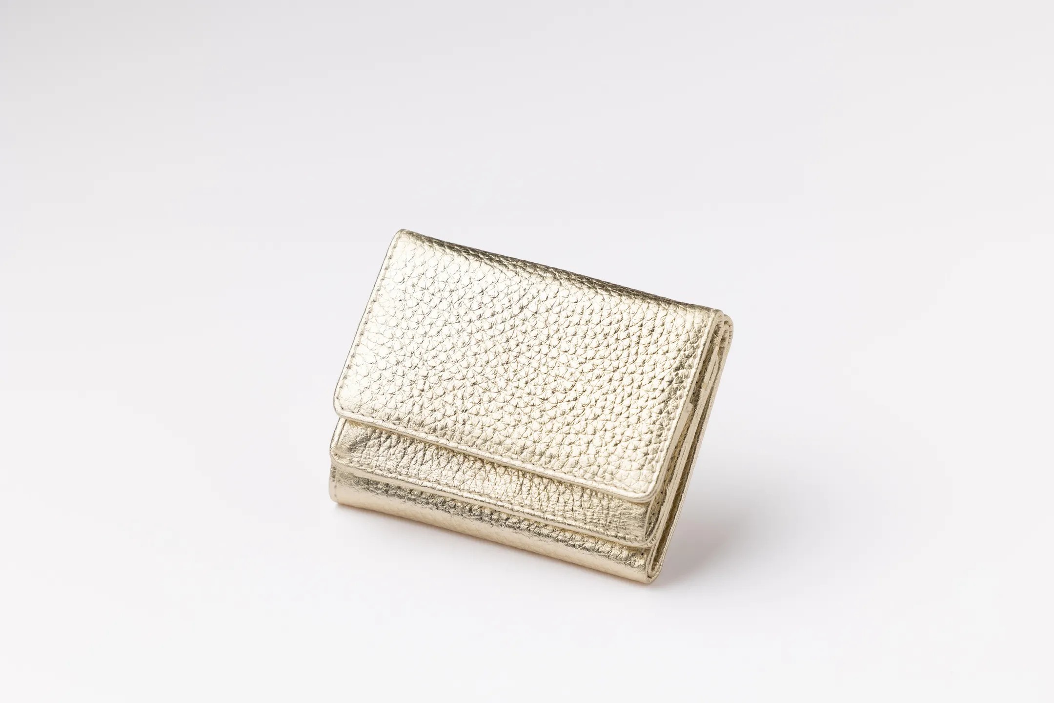 開運カラー★レザー三つ折り財布