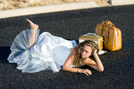 12星座あるある【結婚できない理由】牡牛座は長すぎた春、蠍座は元カレが忘れられなくて