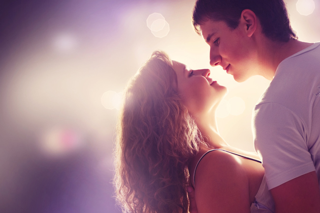 12星座【激しい恋に燃える】カップルベスト5　第1位は蠍座女性×射手座男性！