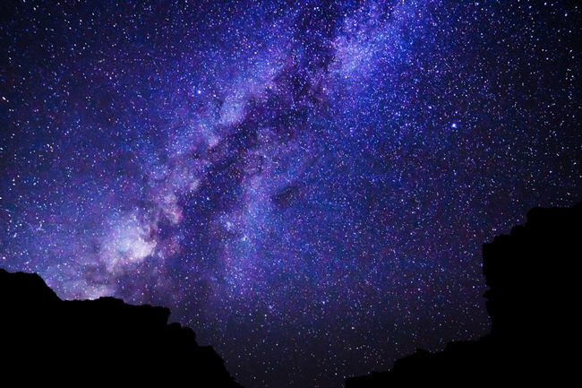 8月25日は乙女座の新月　有能さと美しい生活が手に入る日