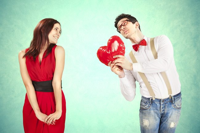 2人の男性どちらかを選ぶなら……男性を選ぶ決め手がわかる【心理テスト】　