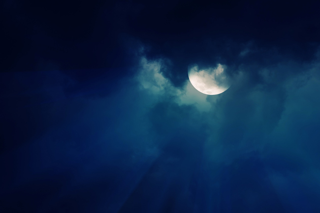 10月5日は水瓶座のムーンボイド　悪目立ちしないように注意【10月のボイドタイム】