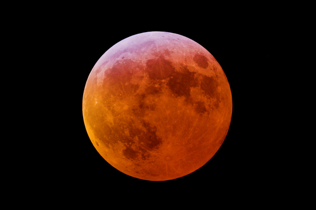 10月8日は牡羊座満月は「皆既月食」！　怖れを手放して前向きな自分を手に入れよう