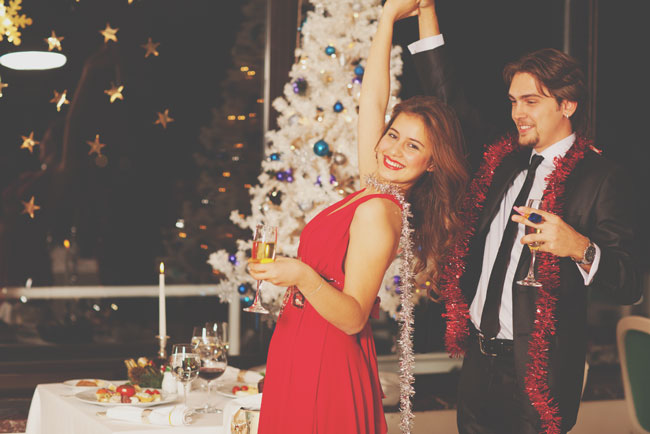 12星座【クリスマスまでに彼氏を作る方法】牡牛座は地元の友達に即連絡して!!