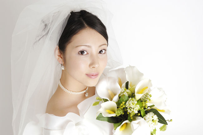 2015年開運掃除術【結婚運編】部屋の西を徹底的にキレイに！　床も壁も雑巾でしっかり磨こう
