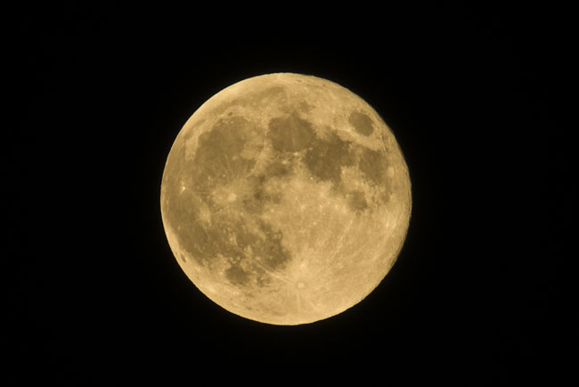 12月6日は双子座満月　今年最後の満月は、重たい気持ちを手放して軽やかに！