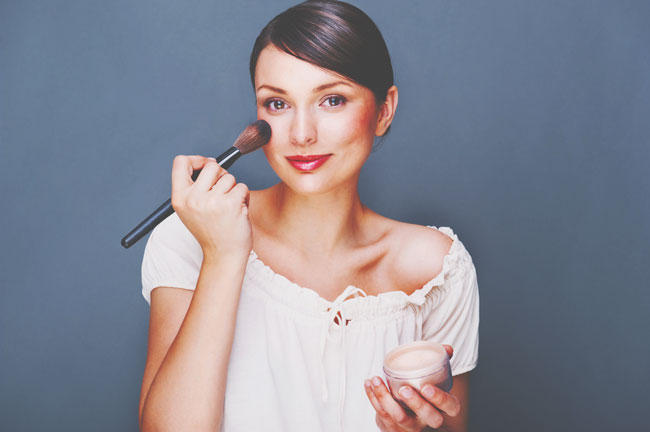 目尻にピンク色で恋愛運が急上昇！　ほしい幸せをかなえる開運メイク