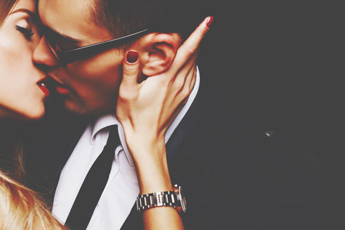 血液型【危険な男にハマる】ランキング　O型はスリリングな恋にのめり込む！