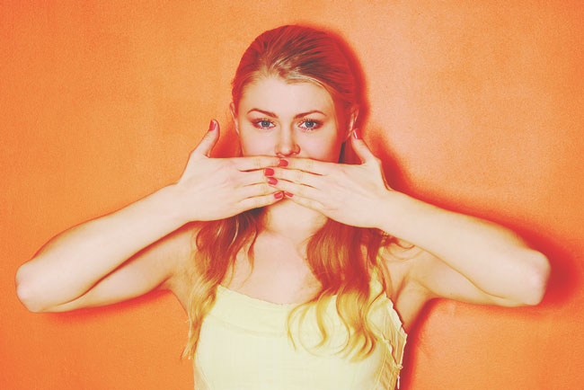 12星座【内弁慶】ランキング　蠍座は外では無口、身内にはイキイキと自慢話ばかり！