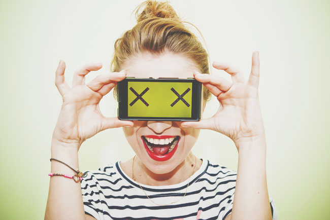 ダメ女を演じることも時には大切！　気になる彼に好印象を与える心理テクニック4選