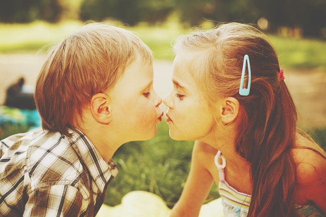 12星座【幼なじみ婚】ランキング　蠍座は幼い時の結婚の約束を忘れないロマン派！