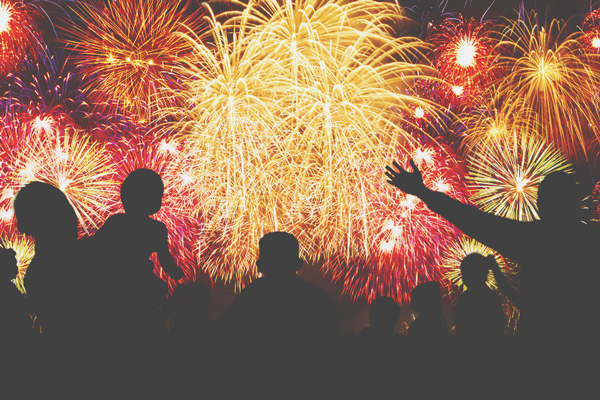 12星座【夏のパワースポット】獅子座は花火大会、射手座は海外！