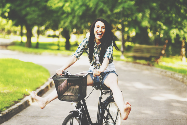 12星座【恋人いらない】ランキング　水瓶座は恋よりも1人のほうが楽しい！