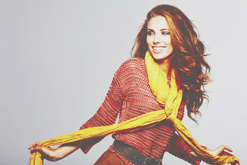 色を活用した恋愛行動心理4選　「黄色」を身に着ければ彼との距離がぐっと縮まる！