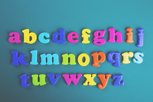 【心理テスト】I、Z、W、P……気になるアルファベットでわかる夏の疲れ具合