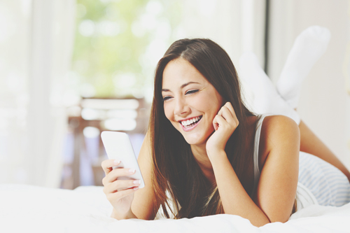 【12星座SNSの顔】水瓶座はおもしろければ、知らない人でもすぐにつながっちゃう！