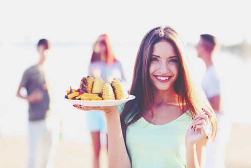 12星座【気配り美人】ランキング　蟹座に料理の取り分け、お酌はおまかせ！