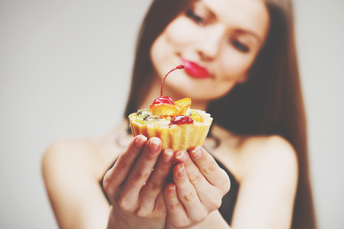 【婚活風水】第8回／甘いお菓子をプレゼントして、彼との関係を一歩先へと進ませよう！