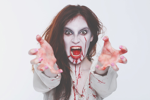 【心理テスト】お化け姿で驚かすなら誰？　反応でわかる相手に望んでいること