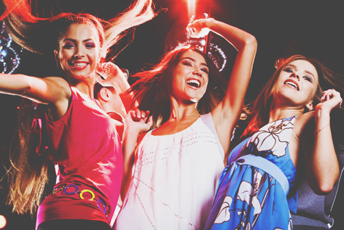 12星座【夜遊び大好き】ランキング　獅子座は24時間遊びたい！