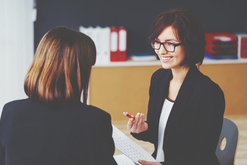 目指せ憧れの女上司！　職場で後輩女子を手なづける方法4選