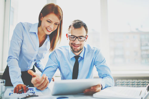 ピンチの時の救世主！　職場で困ったときにいてくれると助かる「お助け男子」4選